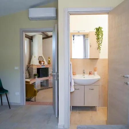 La Corte Di Afea Bed & Breakfast 4*