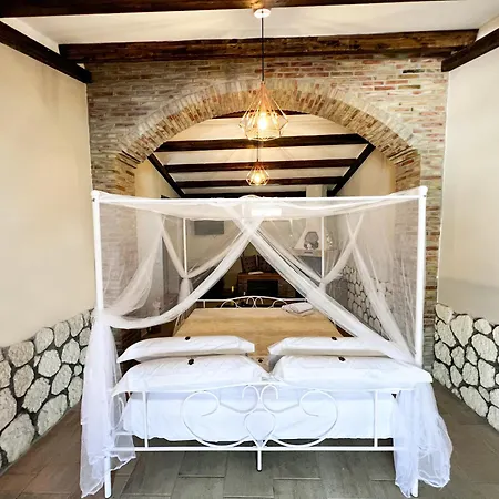 Bed & Breakfast La Corte Di Afea