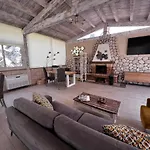 La Corte Di Afea Bed & Breakfast 4*